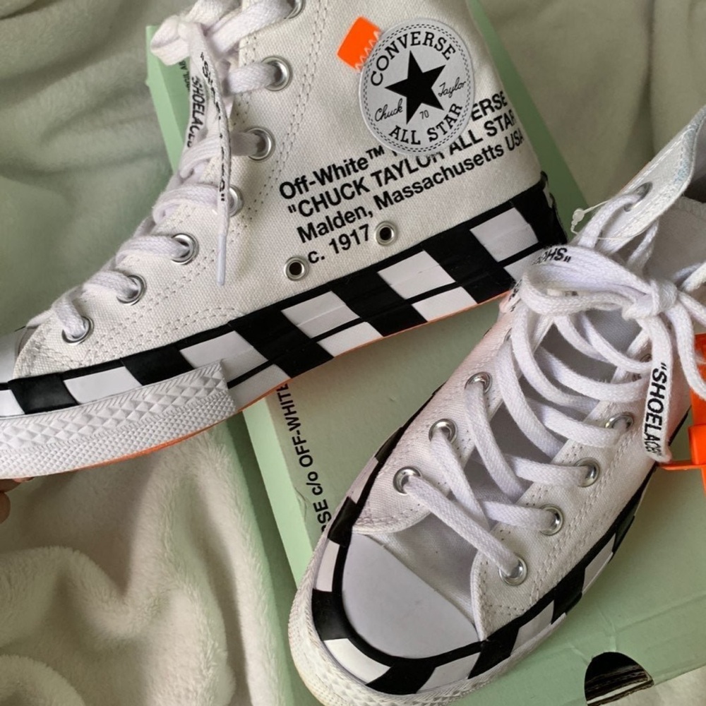 Off-white Converse - Picture 3 of 4